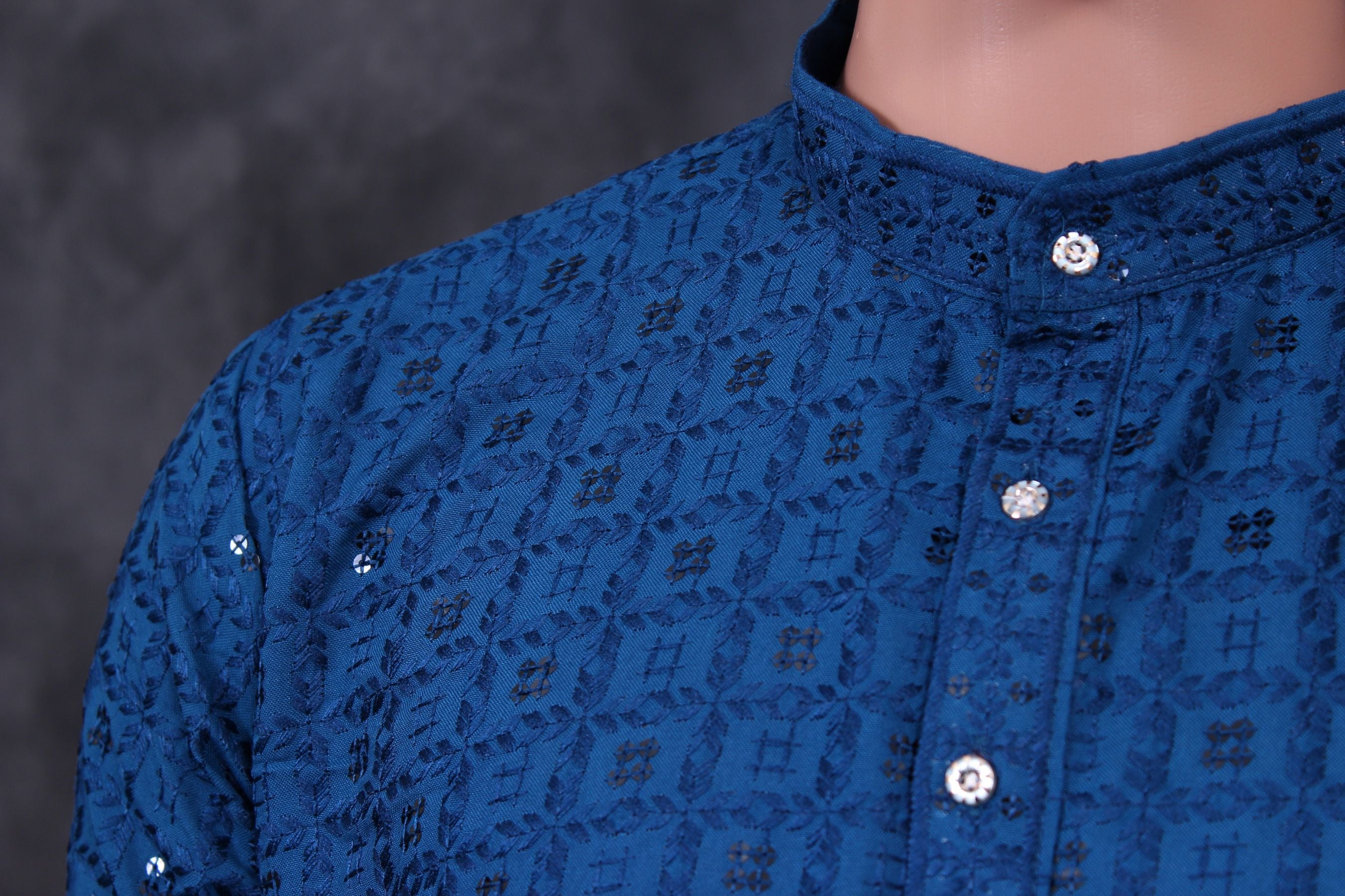 Luxurious Men's Lakhnavi Embroidered Sequin Kurta - JCS Fashions