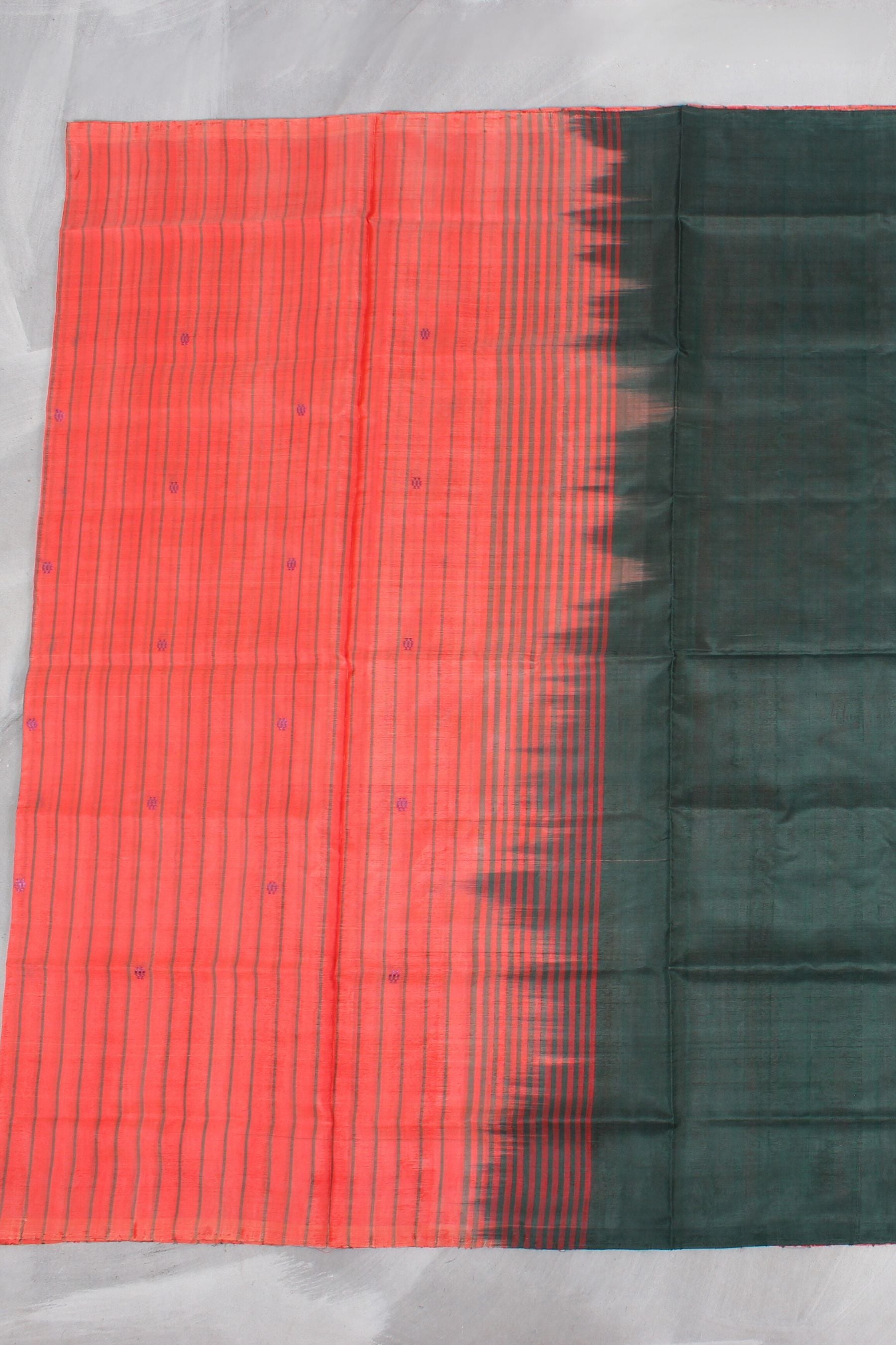 Eco-Chic Borderless Banana Pith Saree - Handcrafted Sustainable Elegance Saree JCS Fashions