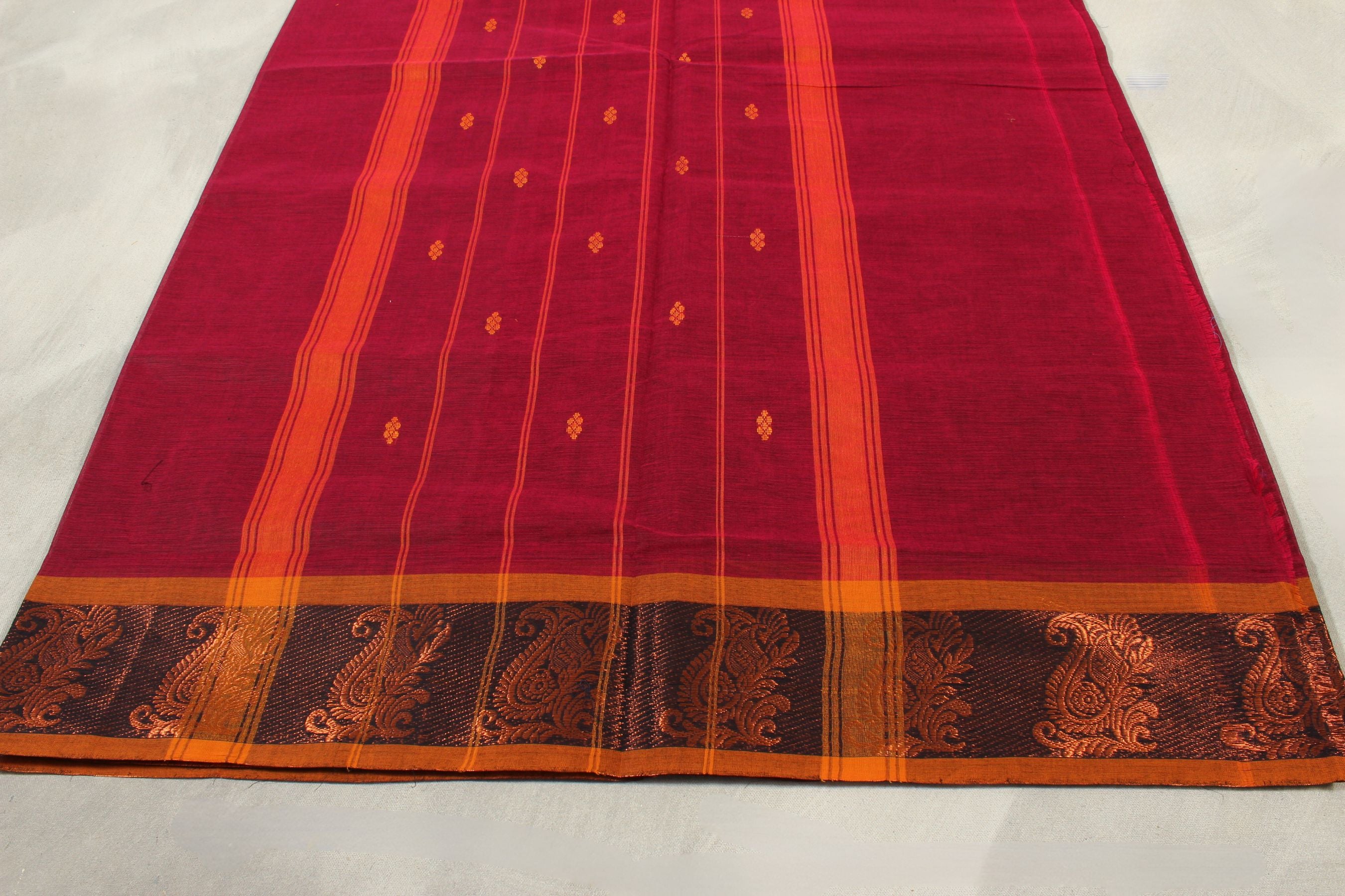 Timeless Elegance: Handcrafted Pure Cotton Saree with Distinctive Pallu Saree JCS Fashions