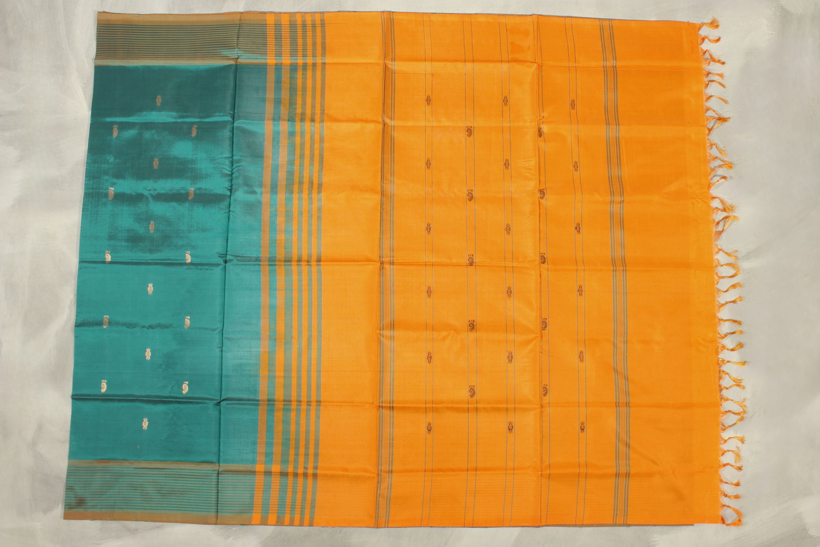 Eco-friendly Borderless Banana Pith Saree – Handwoven Beauty |JCSFashions Saree JCS Fashions