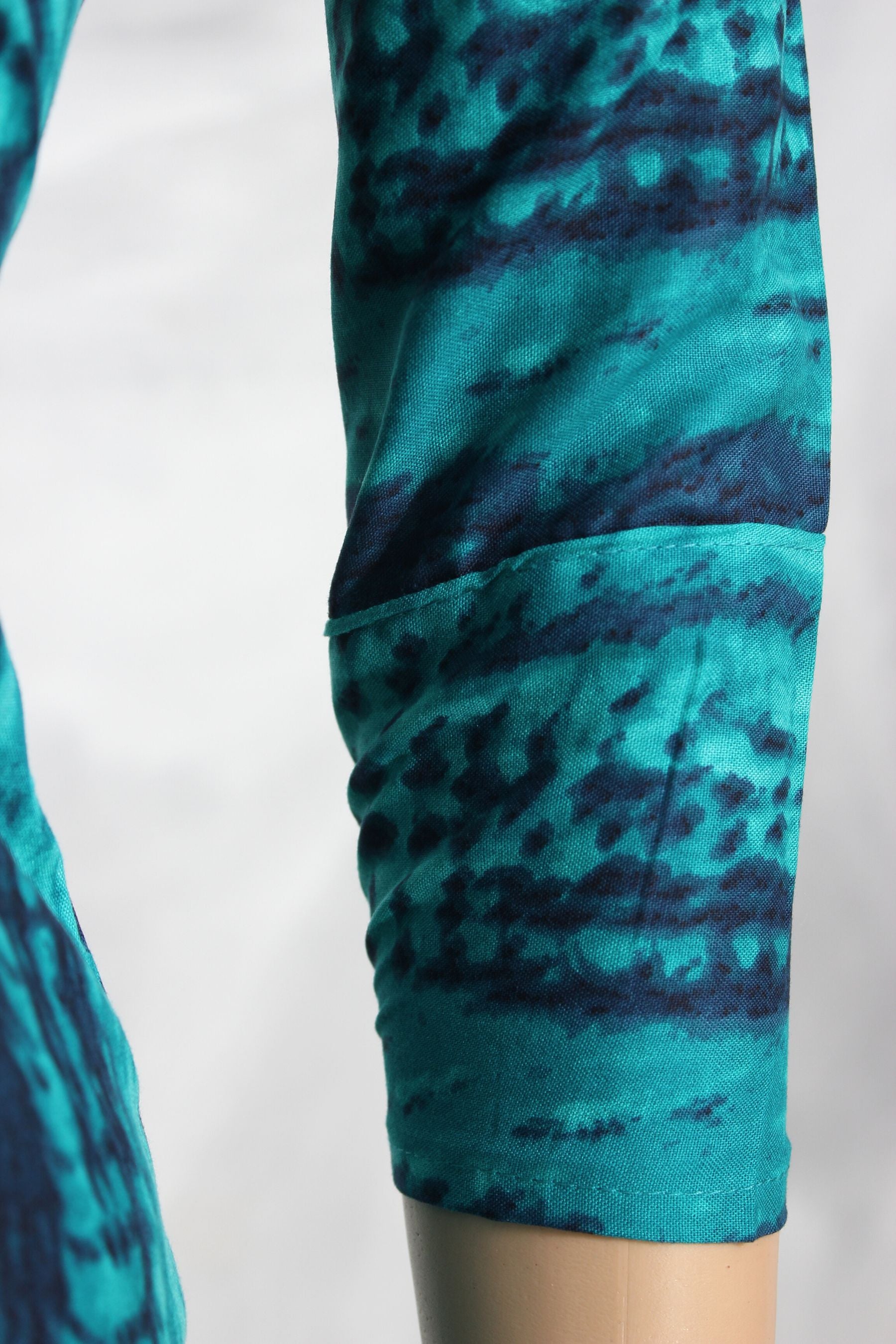 Elegant Rayon Kurti with Exquisite Zari Embroidery - Elevate Your Style KURTI JCS Fashions