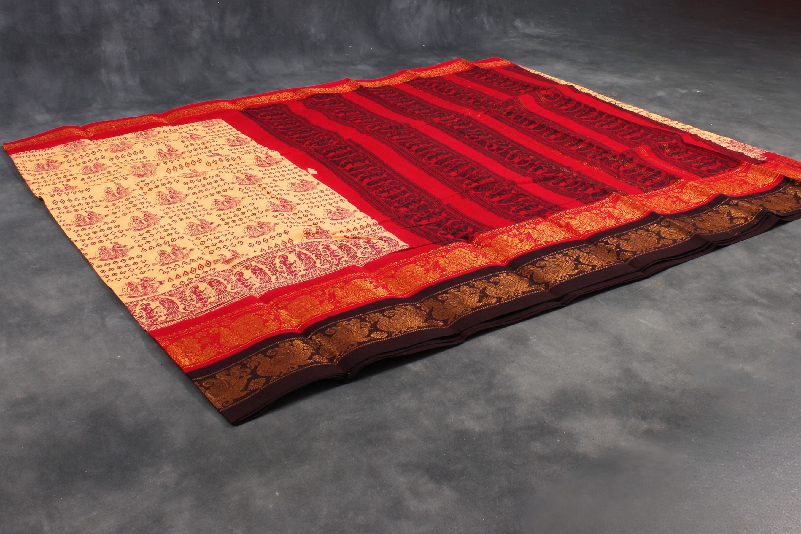 Madurai Sungudi Pure Cotton Saree - Traditional Elegance by JCS Fashions Saree JCS Fashions