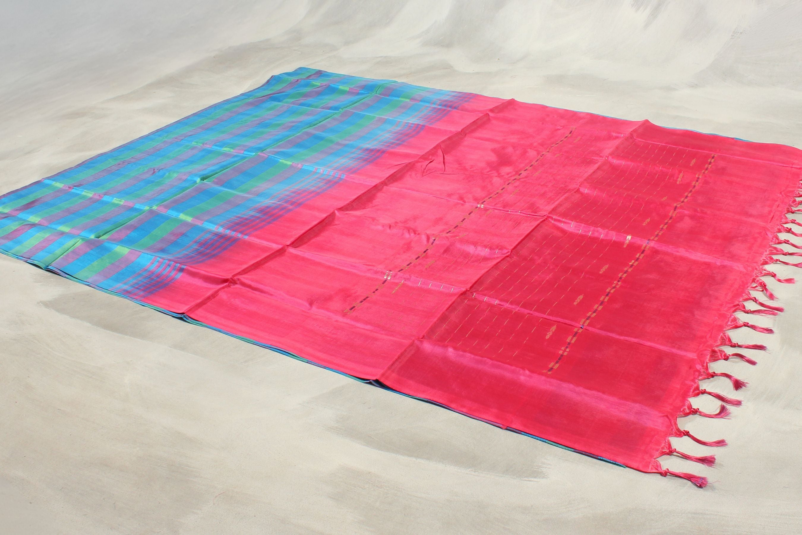 Hand-Woven Banana Pith Saree - Borderless Chic and Sustainable Saree JCS Fashions