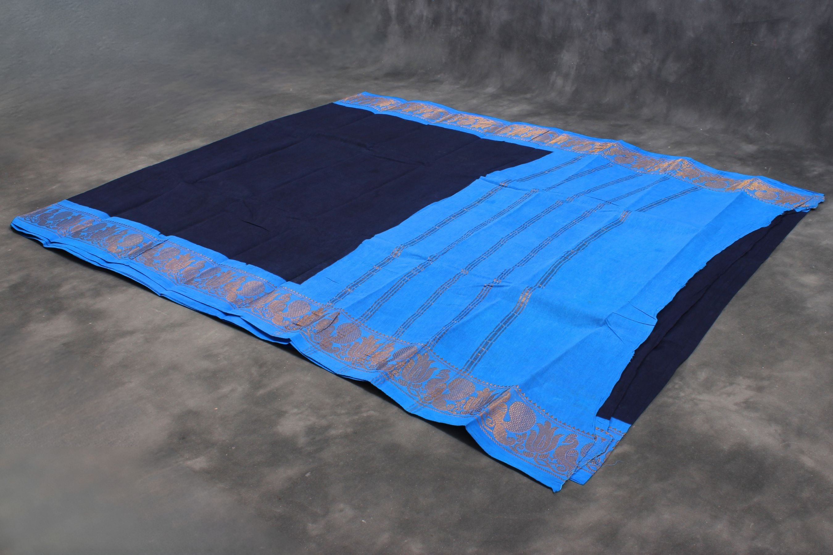 Authentic Madurai Sungudi Cotton Saree with Peacock Border - JCSFashions Saree JCS Fashions