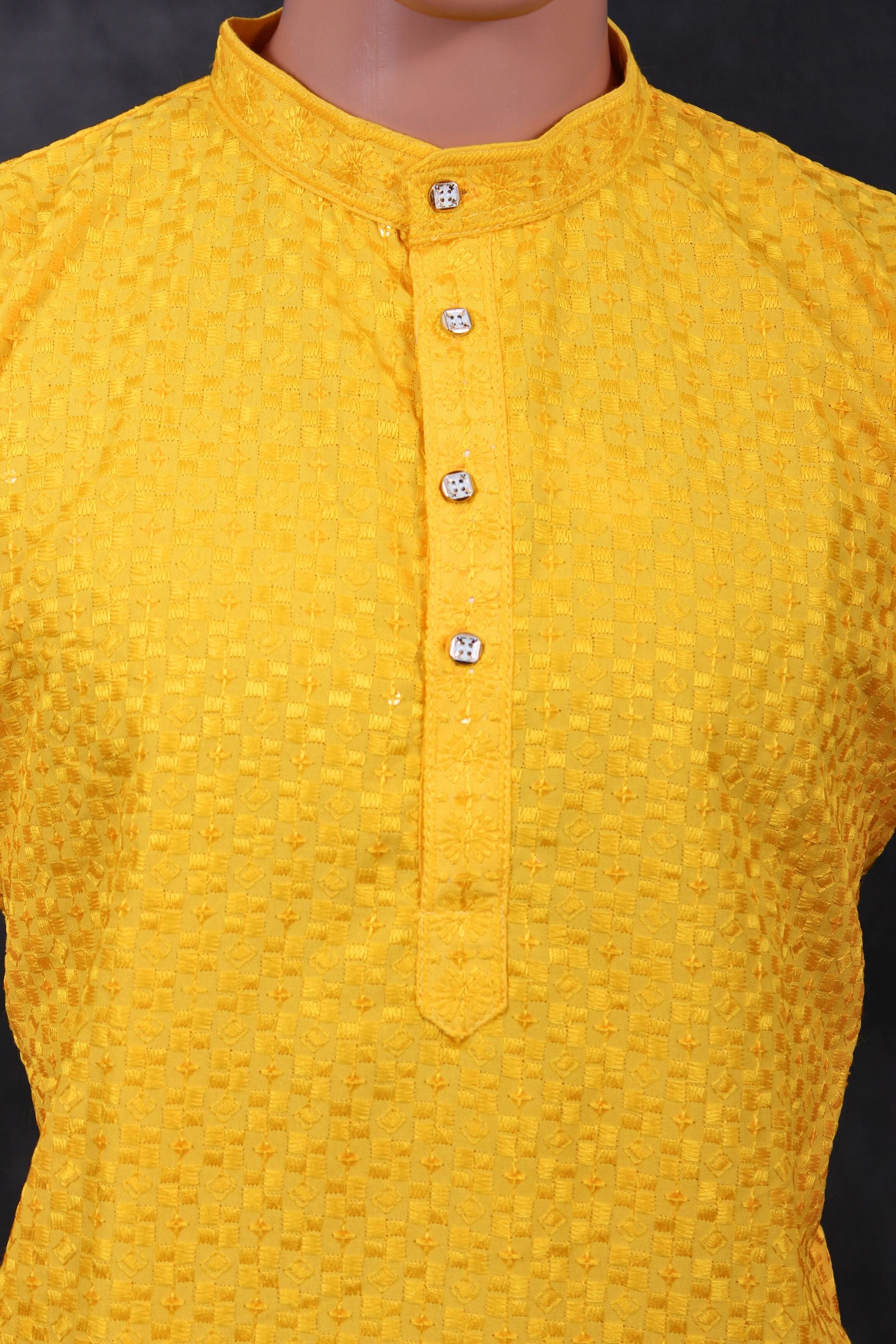 Men's Lakhnavi Kurta: Exquisite Embroidery and Premium Cotton Comfort