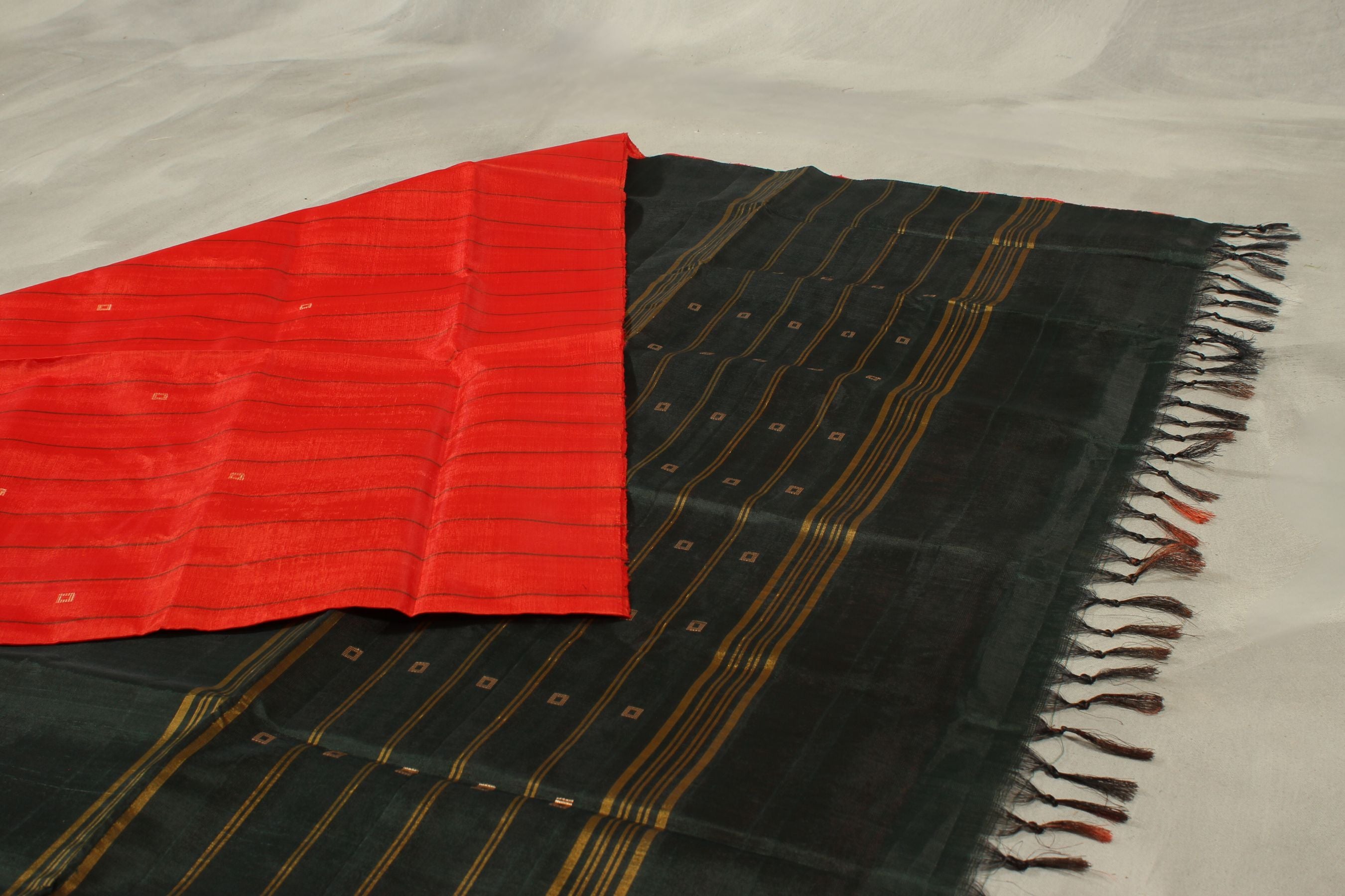 Luxurious Borderless Bananapith Saree: Sustainable Chic by JCS Fashions Saree JCS Fashions
