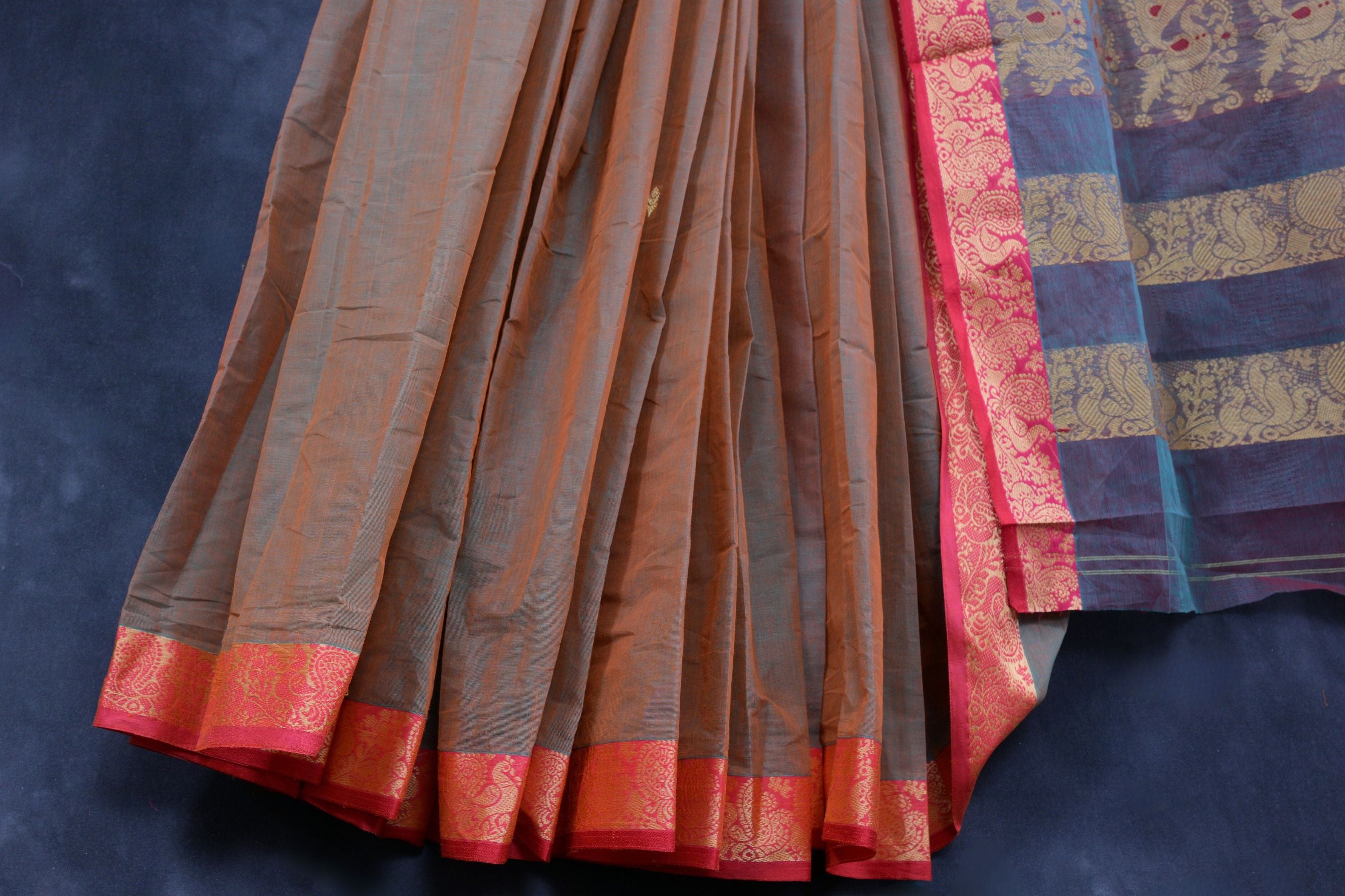 Graceful 6.75 Yard Cotton Saree - Elegance & Traditional Craftsmanship Saree JCS Fashions