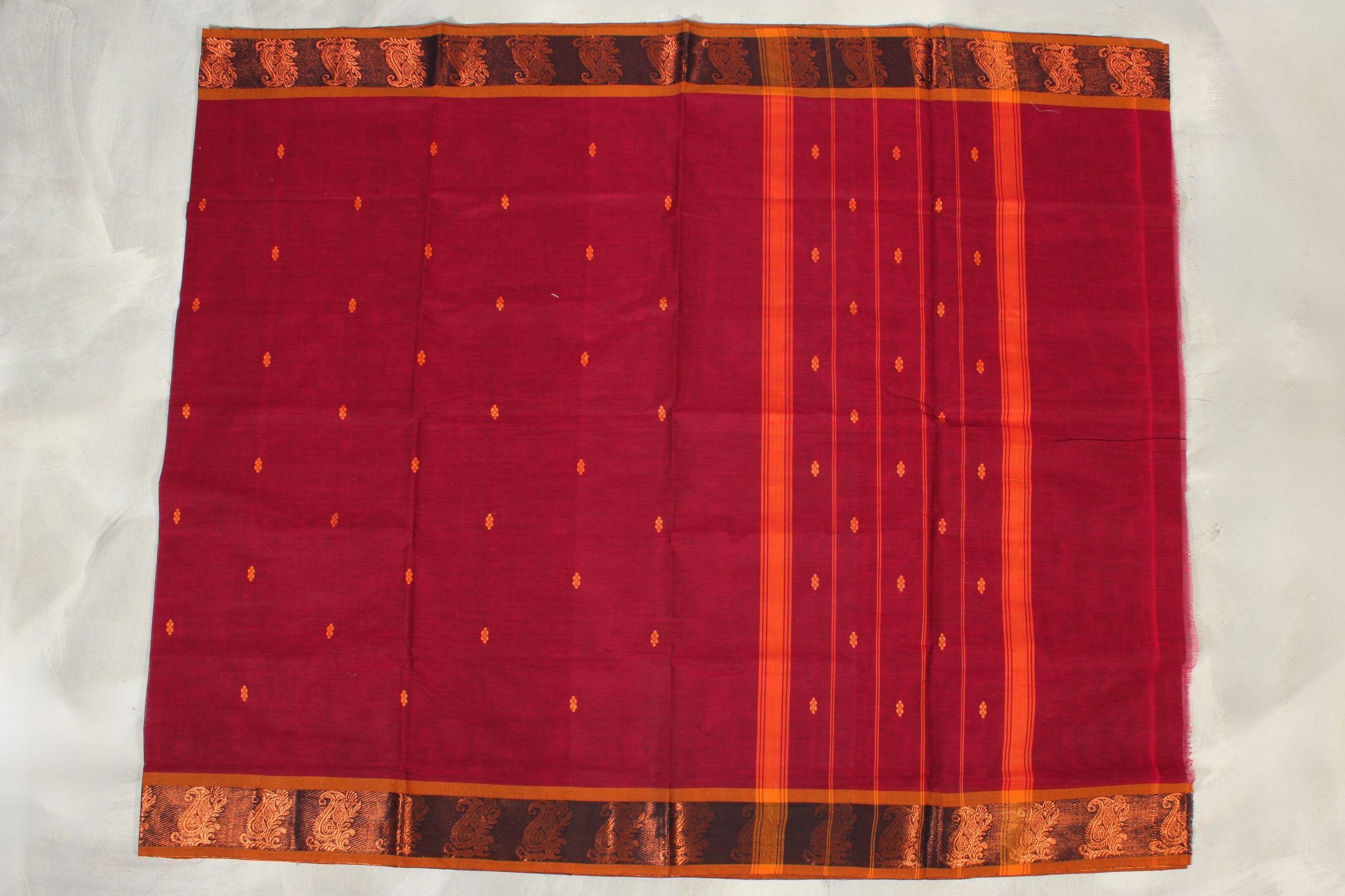Timeless Elegance: Handcrafted Pure Cotton Saree with Distinctive Pallu Saree JCS Fashions