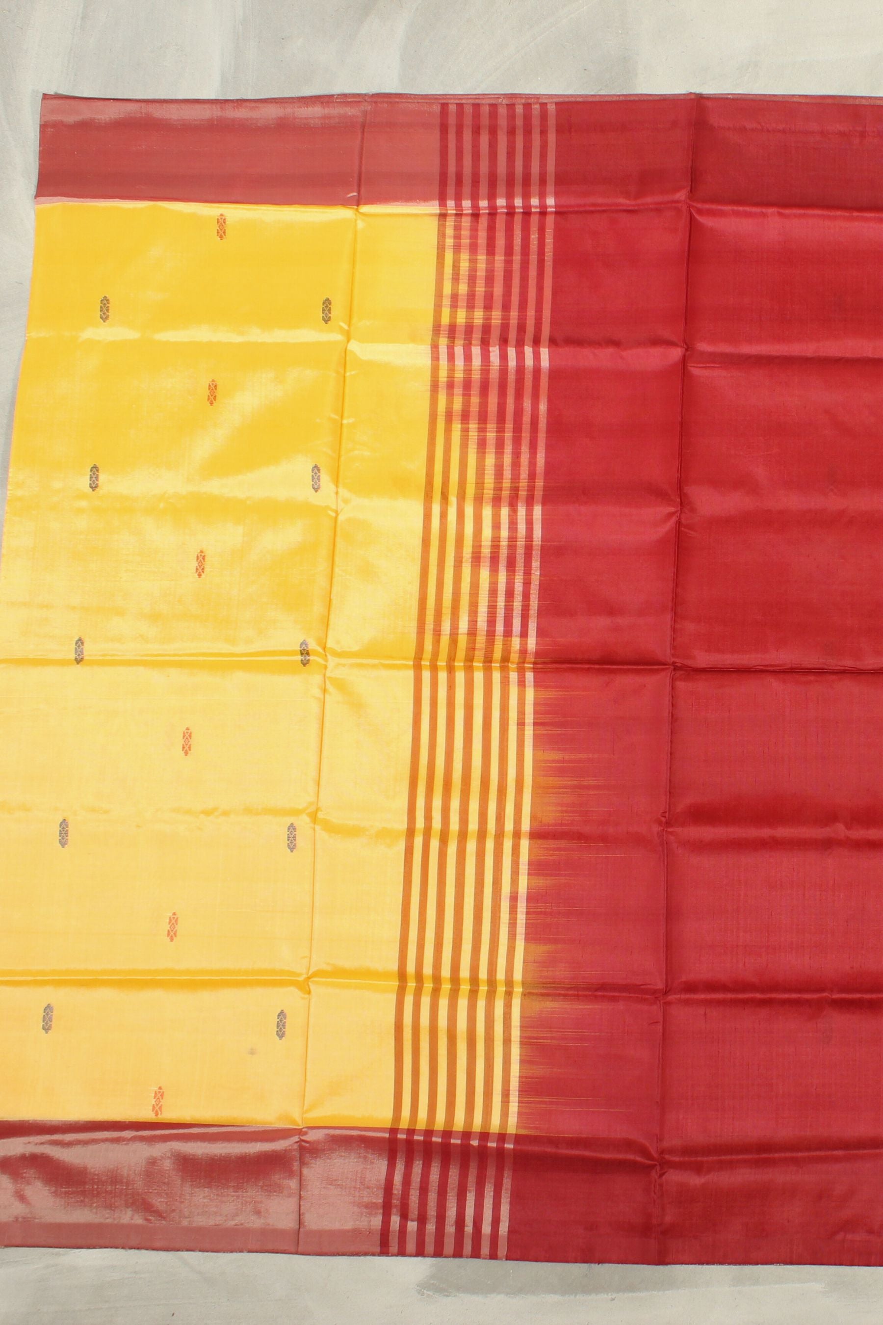 Eco-Friendly Banana Pith Borderless Saree: Sustainable Chic |JCSFashions Saree JCS Fashions
