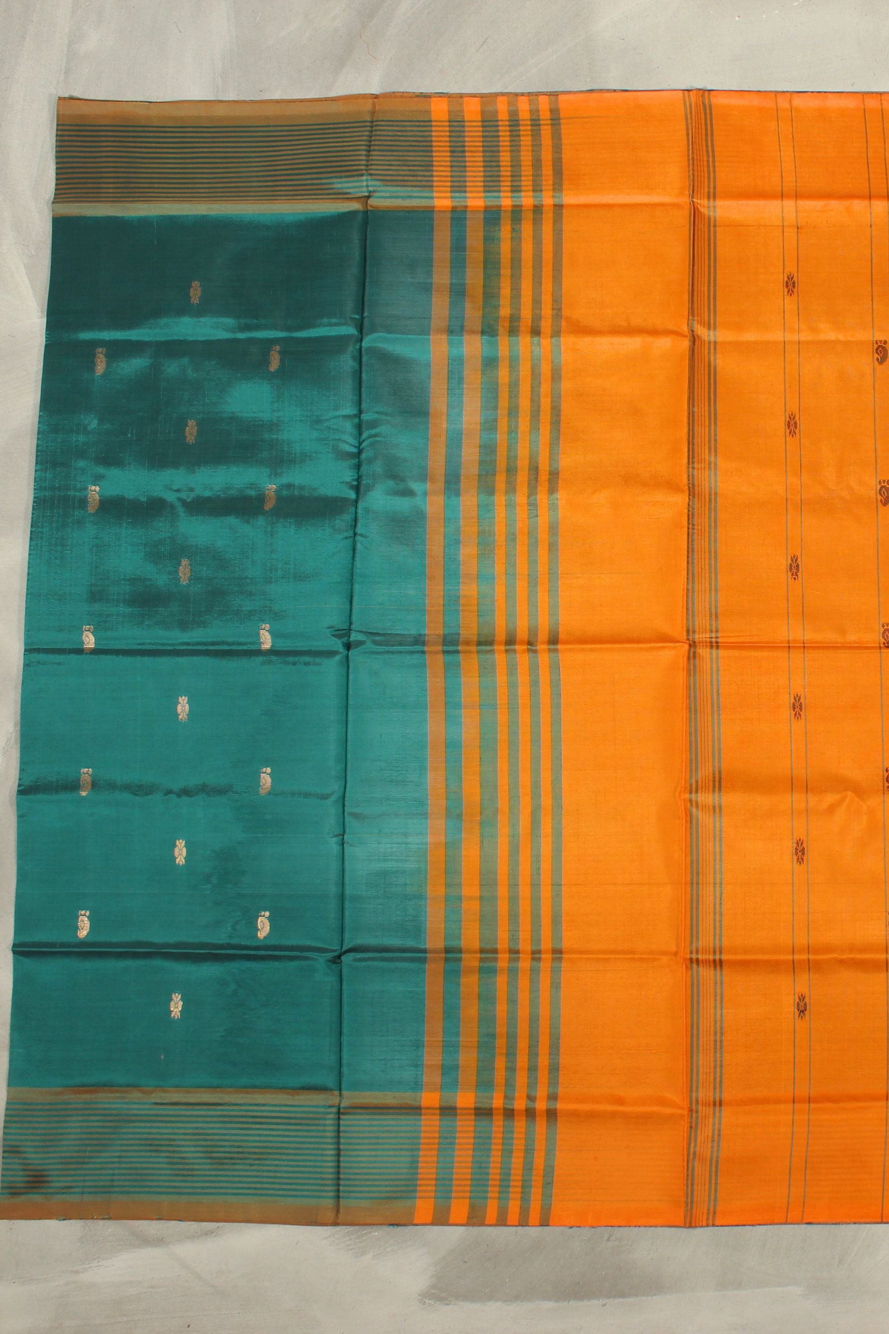 Eco-friendly Borderless Banana Pith Saree – Handwoven Beauty |JCSFashions Saree JCS Fashions