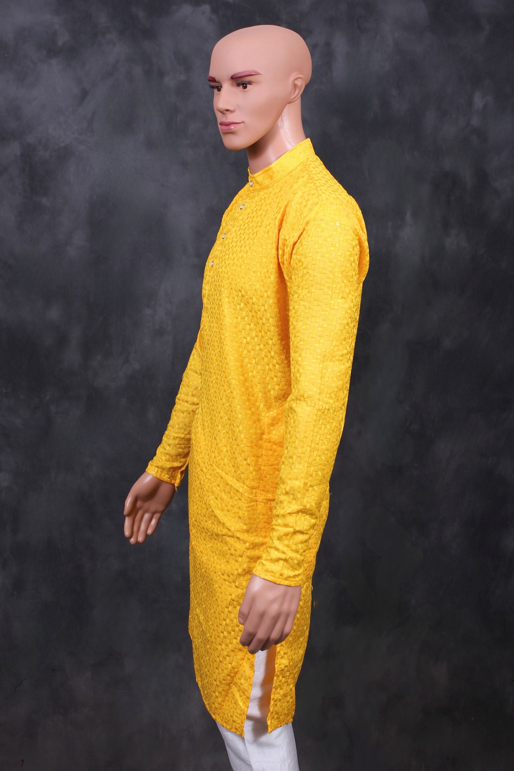 Men's Lakhnavi Kurta: Exquisite Embroidery and Premium Cotton Comfort