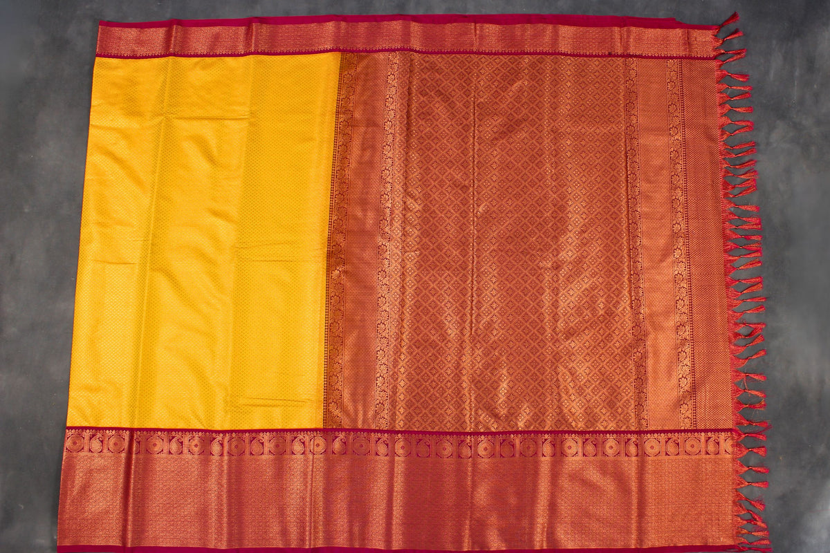 Exquisite Handwoven Kanchipuram Silk Saree - Classic Elegance Saree JCS Fashions