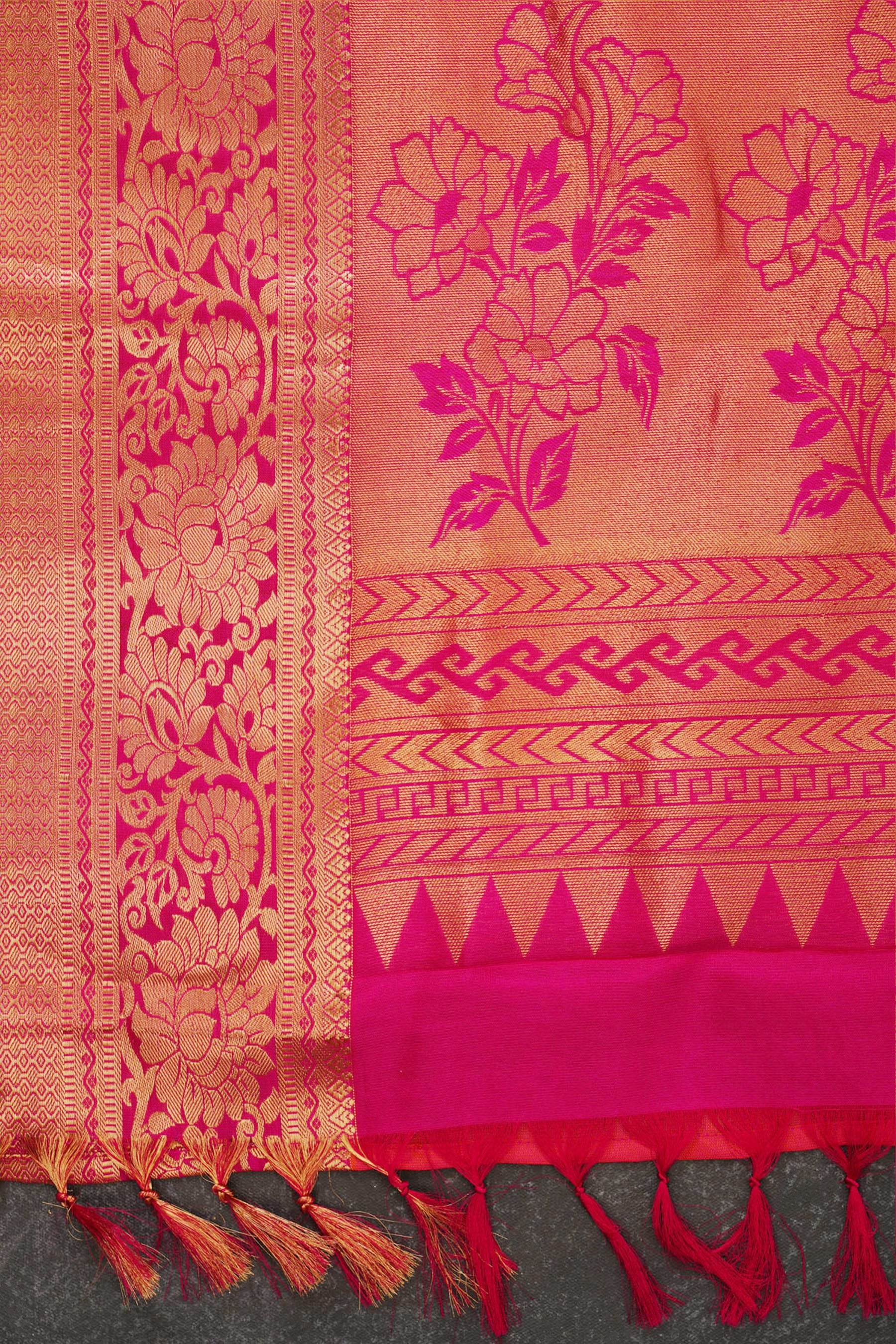 Red Double Warp Handloom Silk Saree with Design Borders - View 5 - JCS Fashions