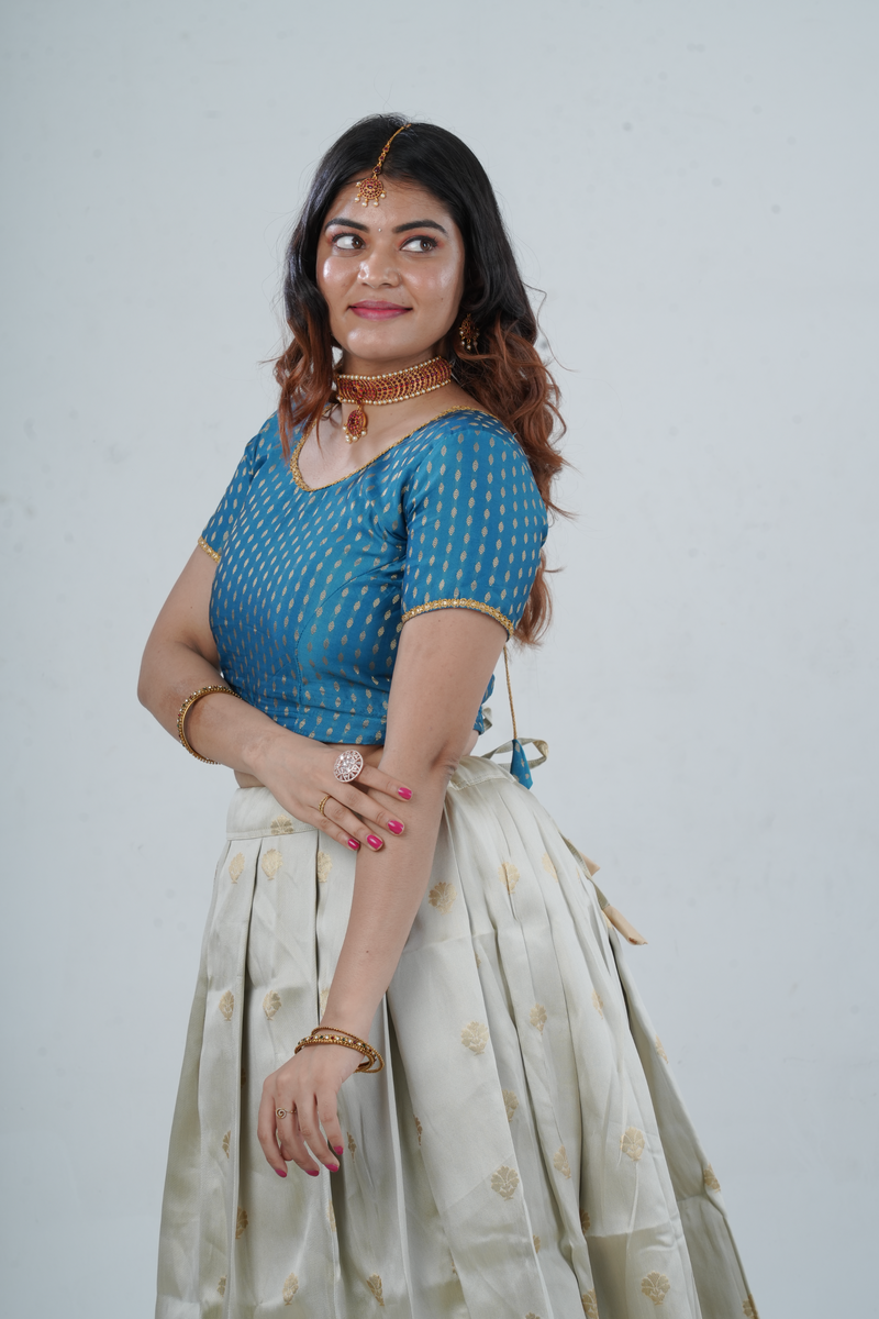Luxurious Kanchipuram Silk Lehenga with Gleaming Zari Border