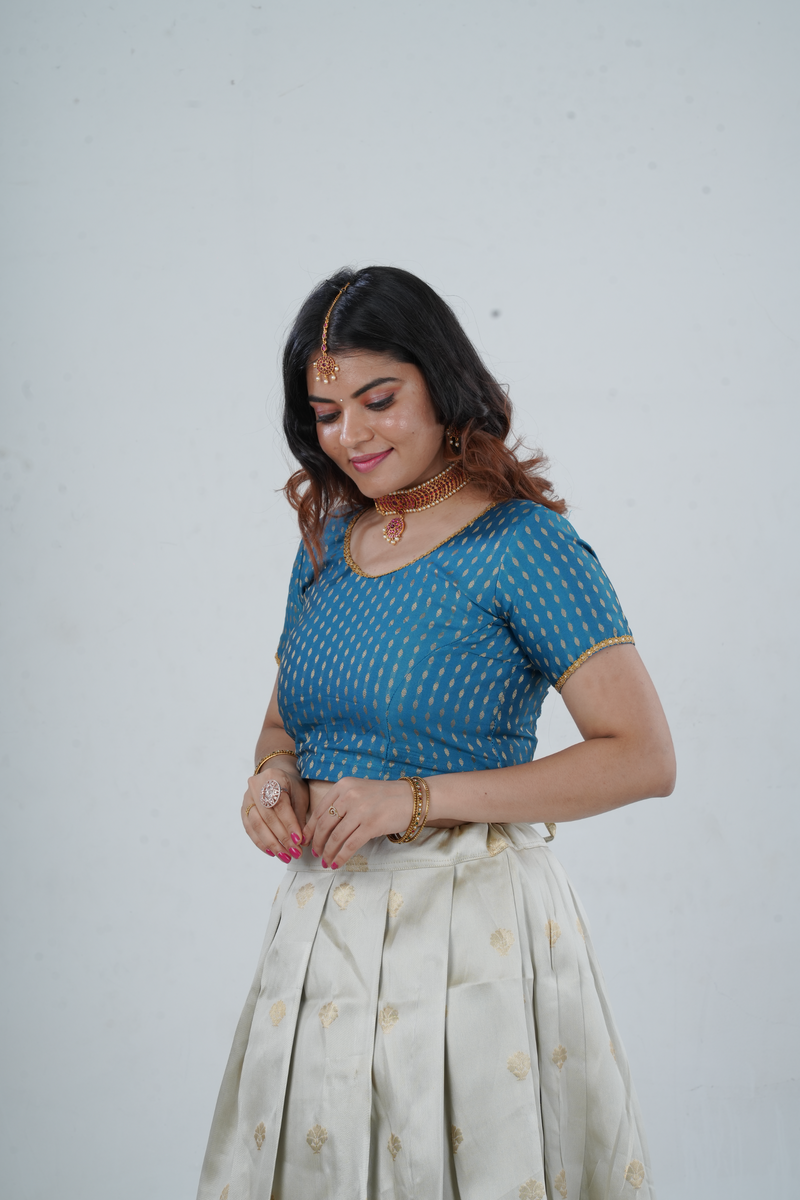 Luxurious Kanchipuram Silk Lehenga with Gleaming Zari Border