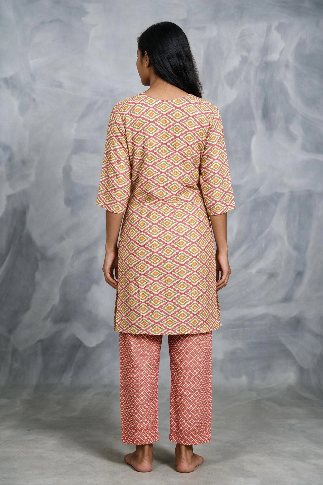 Pink Rayon Geometric Print Kurti Pant 2-Piece Set with Elastic for Women, 3/4 Sleeves