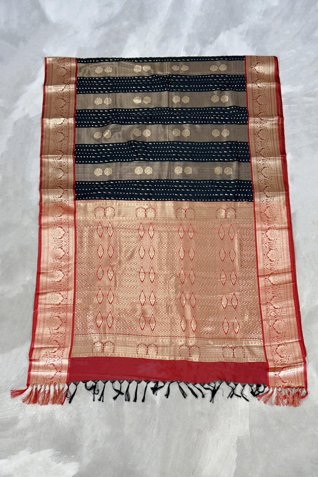 Pure Silk Saree with Heavy Pallu and Border, Silk Mark Included Saree with Blouse Piece
