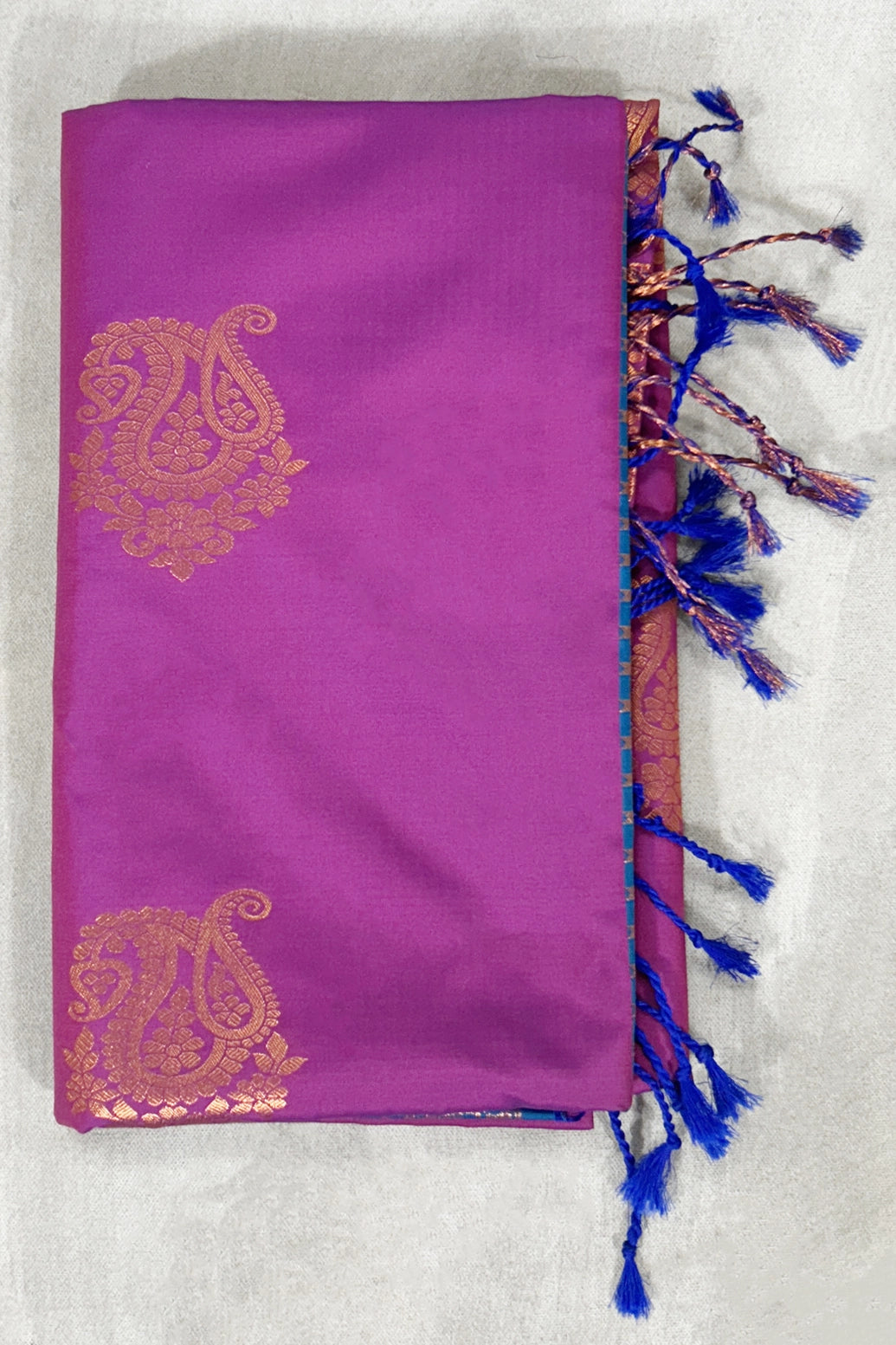Magenta Soft Silk Saree with Contrast Border and Gold Zari Buttas, Traditional Floral Zari Border and Blouse