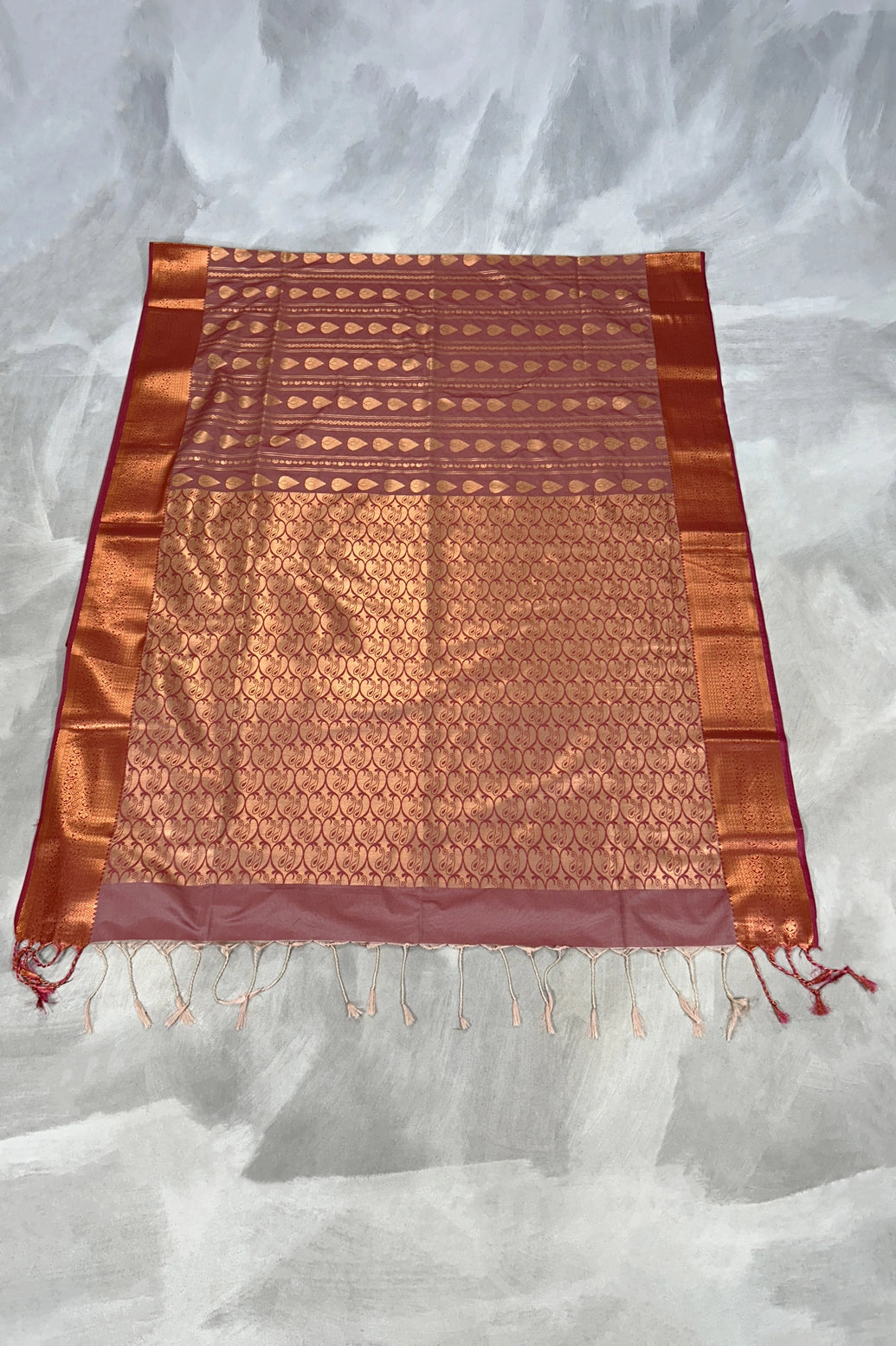 Onion Pink Korvai Soft Silk Saree with Gold Zari Buttas and Traditional Floral Border