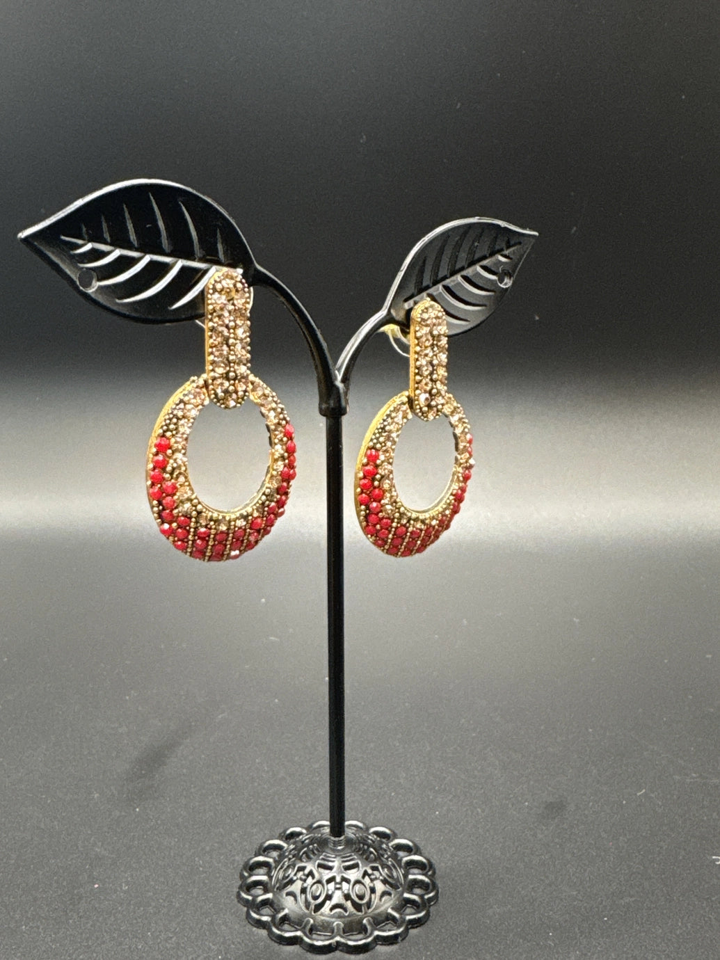 Antique Gold Oval Drop Earrings - Red & Champagne Stones