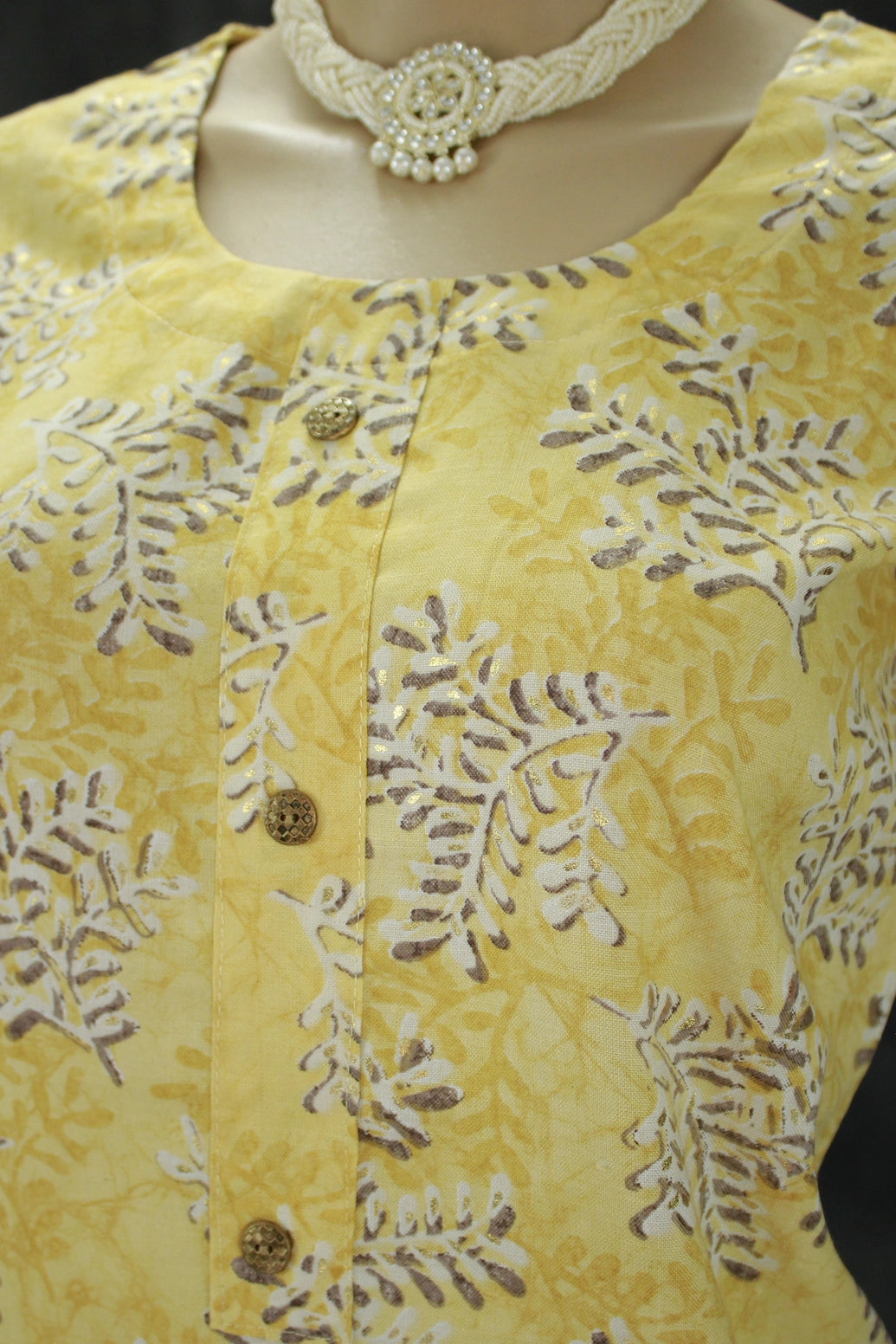 Cotton 2 piece kurta set, Kurti and Pant with Elastic, Cotton fabric, Kurti and Pant comes with beautiful floral print design     Size Measu