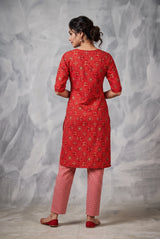 Red Rayon Printed Kurti & Pant 2-Piece Set with Elastic, Floral & Geometric Motifs, 3/4 Sleeves