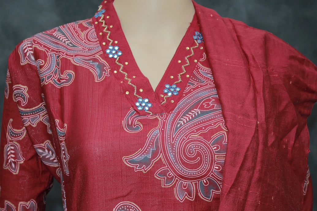 Maroon Cotton 3-Piece Kurti Set with Elastic Pant & Chiffon Dupatta, V Neck Embroidered Sequin Work
