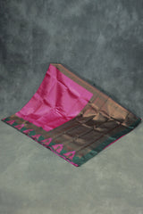 Magenta Pink Kubera Silk Saree with Peacock Design Border and Contrast Pallu for Women