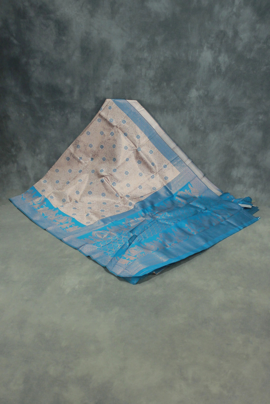 Pinkish Beige Kubera Pattu Saree with Pallakku Border and Blouse, Semi Silk Traditional Wedding Wear