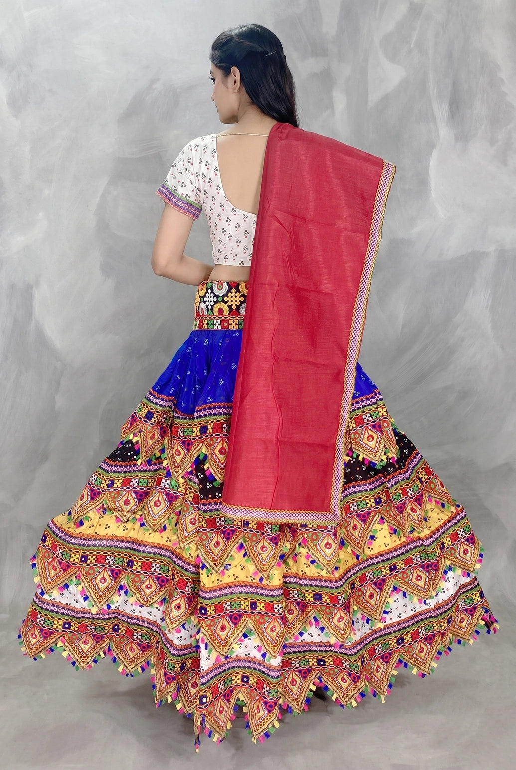 Paridhi Lehenga White & Red Chaniya Choli with Kutchi Mirror Embroidery and Bandhani Lehenga for Navratri Partywear