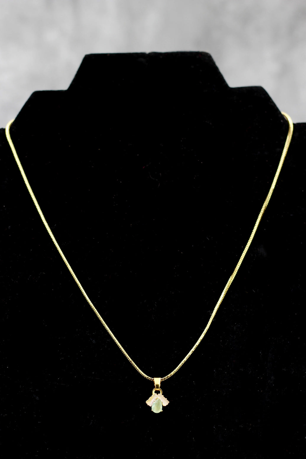 Gold-Tone Stone Pendant Chain Necklace Set for Women | Ethnic Neckwear Jewellery