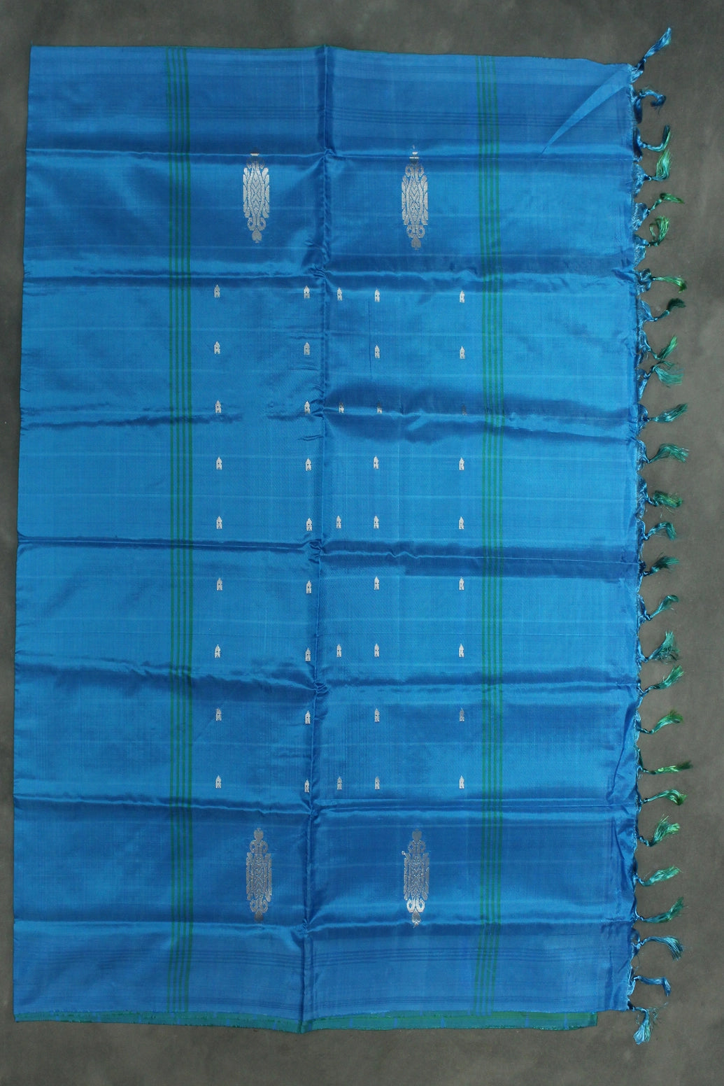 Banana Pith (Vaazhai Naar) Green & Blue Borderless Saree with Small Butta