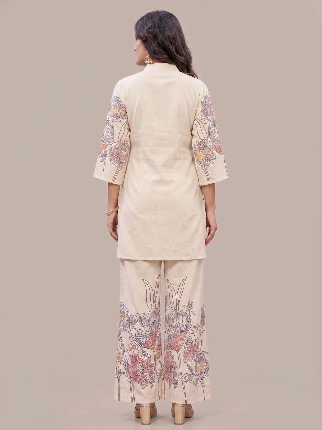 Khadi Reyon 2 pcs Co-ord set. Top and pant with Elastic. Side Pocket available in pant, Mandarin collar kurti, Floral printed and embroidere