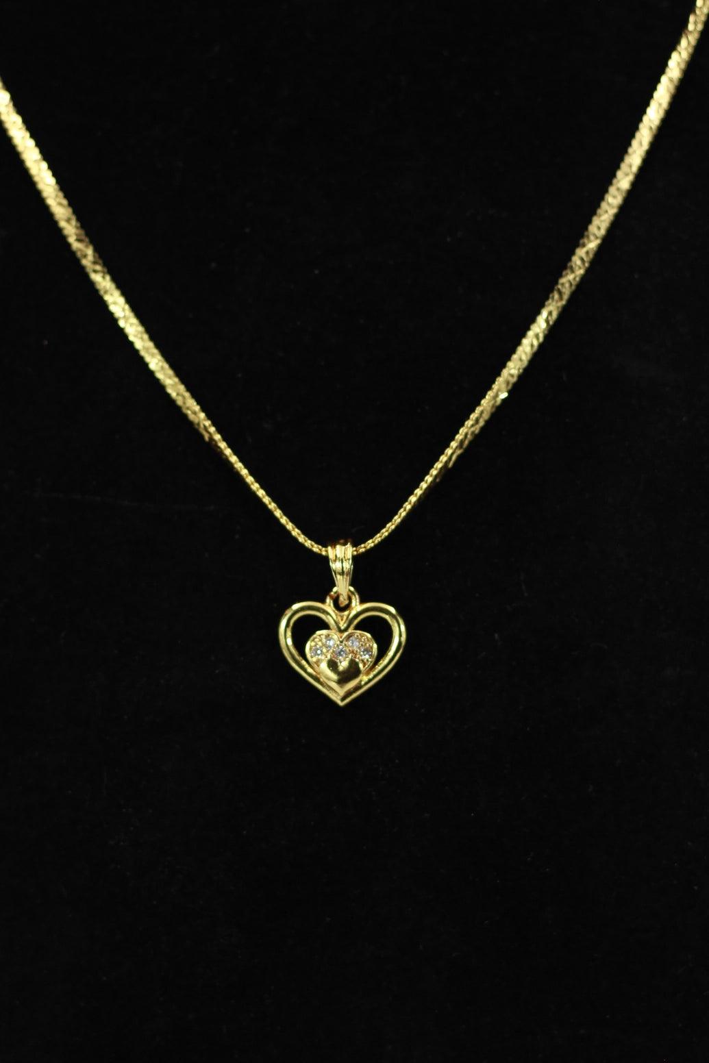 Gold-Tone Textured Chain Necklace with Heart Pendant for Women - 9.5 inch
