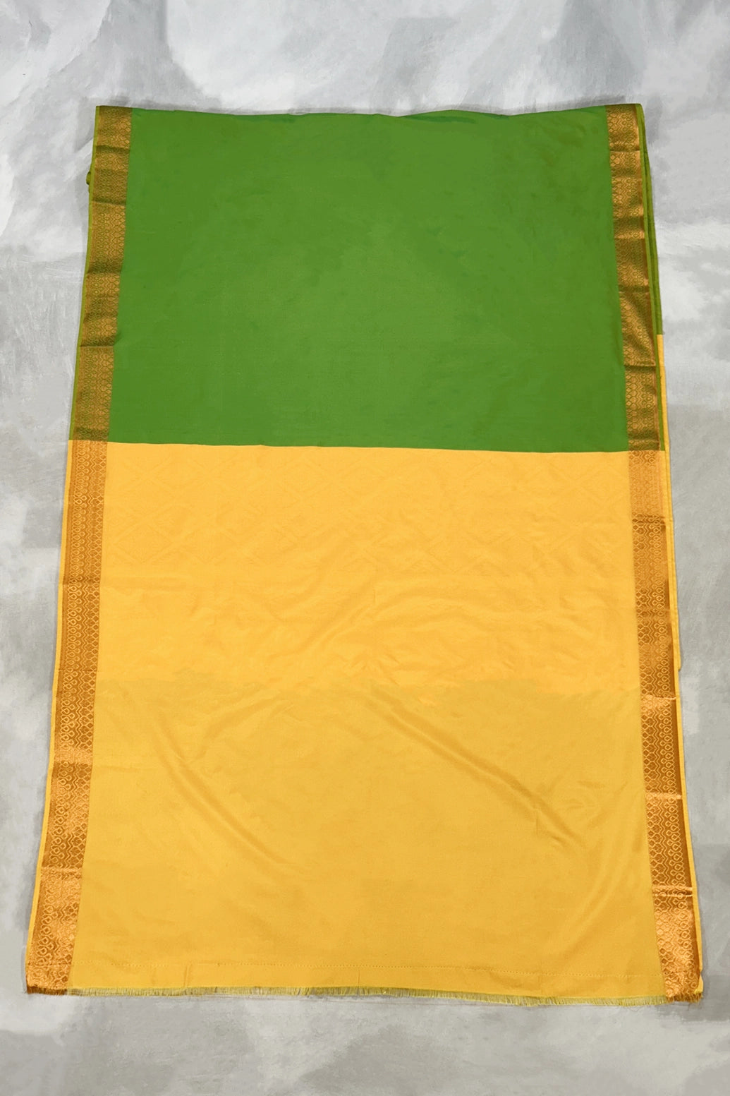 Green Korvai Soft Silk Saree with Delicate Gold Zari Buttas and Floral Zari Border, Traditional Look
