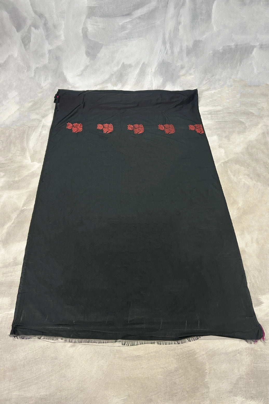 Black Korvai Soft Silk Border Saree with Delicate Gold Zari Buttas and Traditional Floral Zari Border