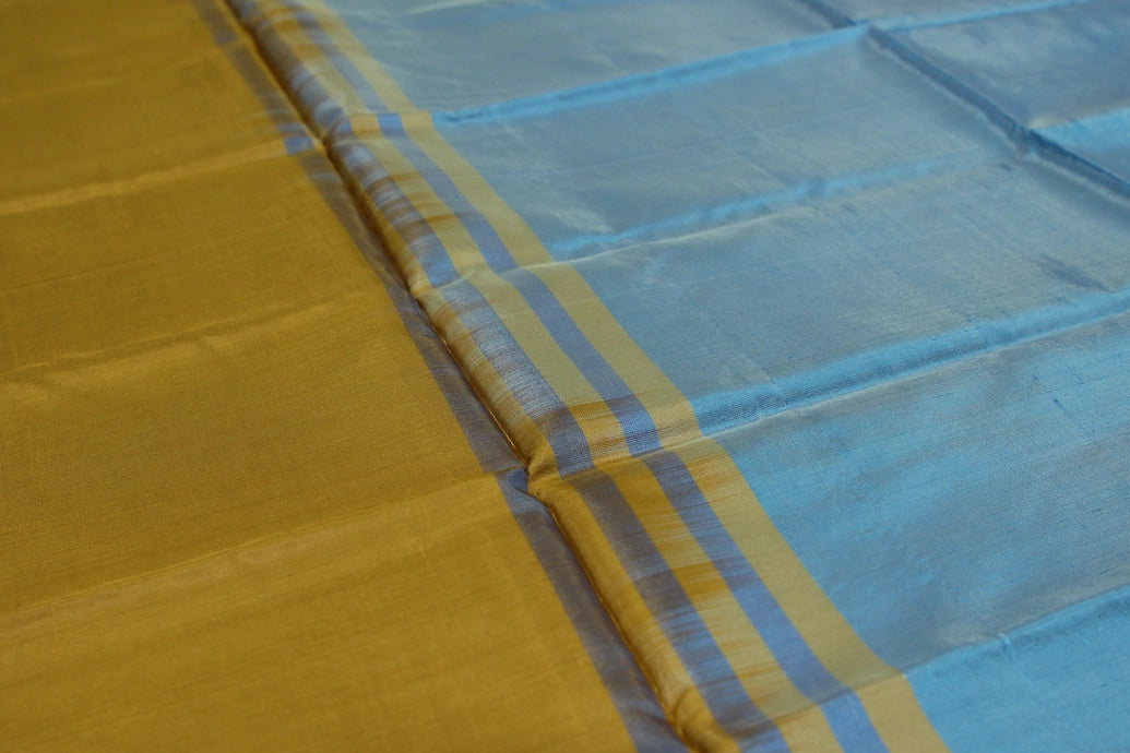 Blue Vaazhai Naar (Banana Pith) Borderless Saree with Small Butta and Gold Pallu