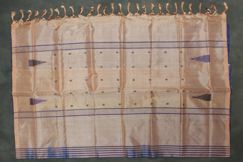 Vaazhai Naar (Banana Pith) Navy Blue & Peach Borderless Saree with Small Butta