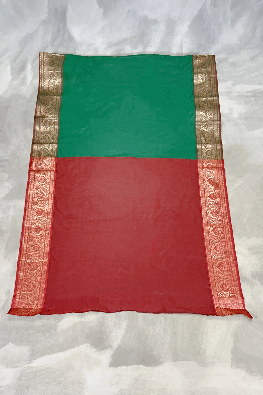 Green Pure Silk Saree with Heavy Zari Pallu and Border, Silk Mark Certificate, with Blouse Piece