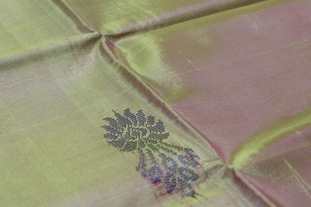 Banana Pith (Vaazhai Naar) Borderless Saree - Light Mehendi Green with Small Butta & Tassels