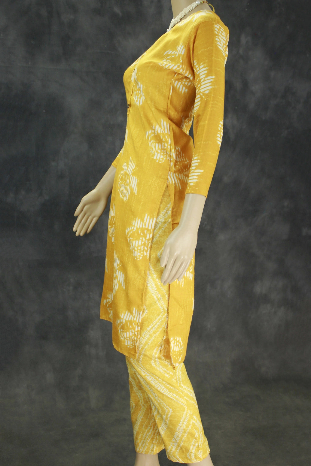 Yellow Cotton 2 Piece Kurta Set with Floral Design