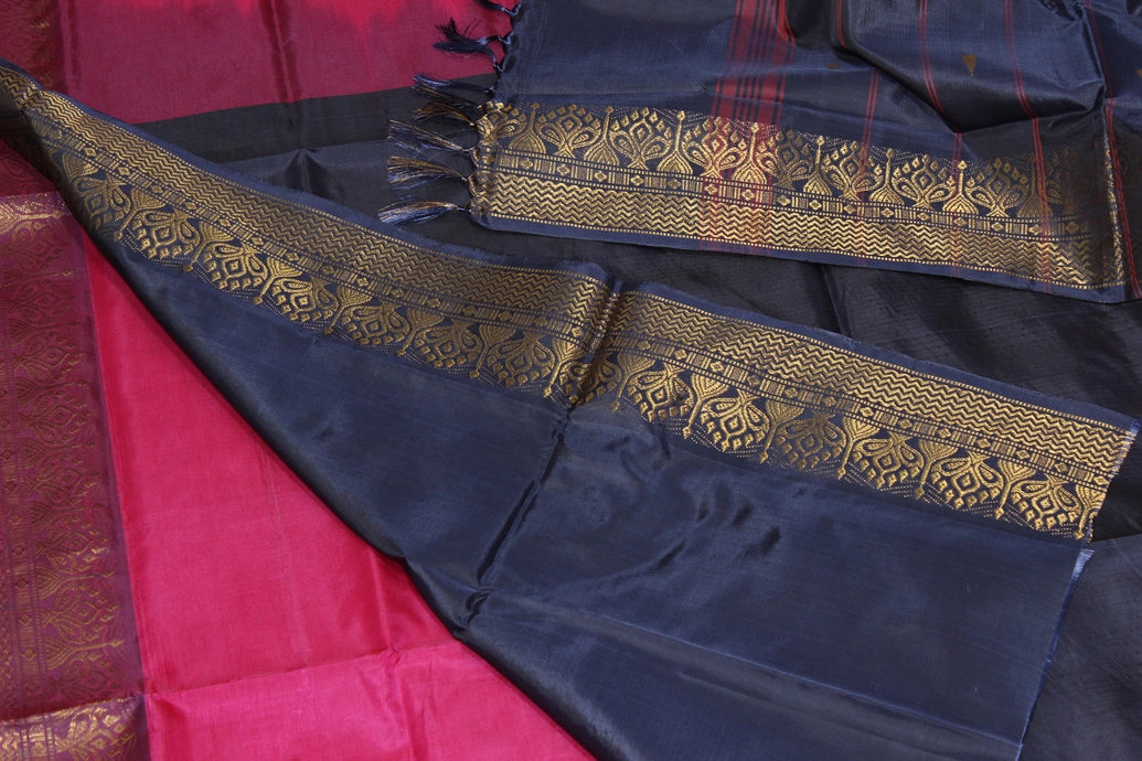 Navy Blue Vaazhai Naar (Banana Pith) Saree with Traditional Zari Border and Blouse