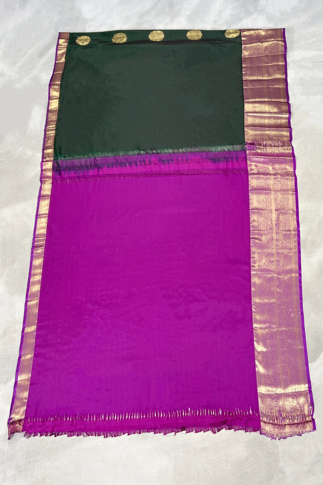 Bottle Green Pure Silk Saree with Heavy Pallu & Border and Silk Mark Certificate