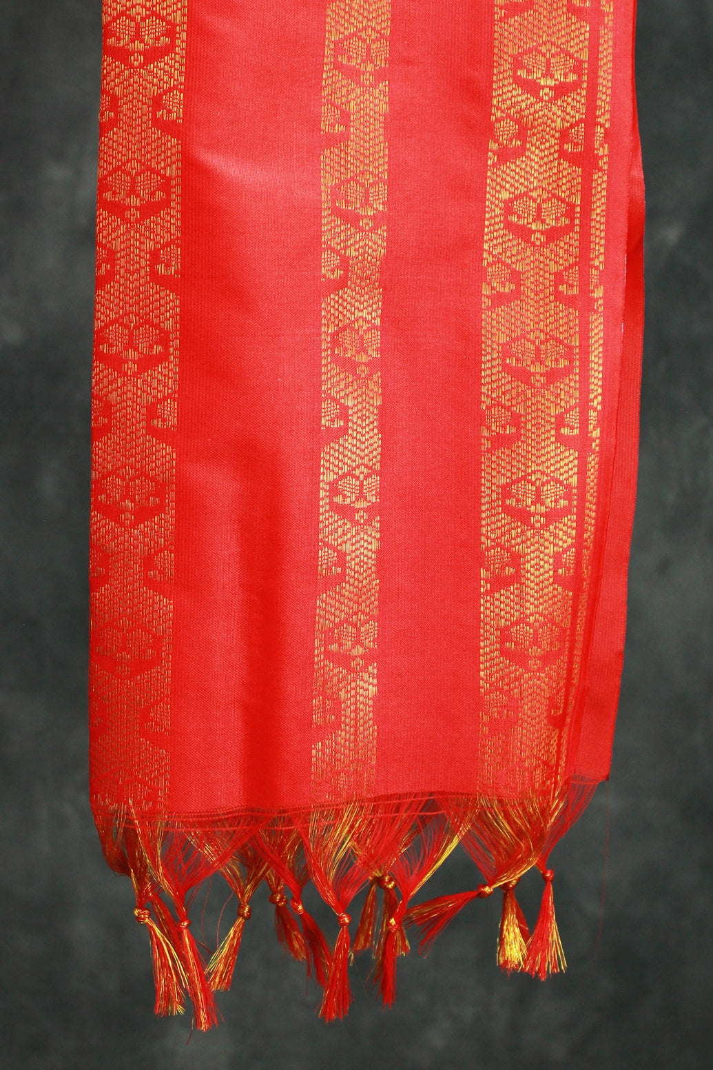 Red Ponnadai Poly Silk Jacquard Temple Shawl with Zari Pattern & Tassels | 2m Traditional South Indian Dupatta