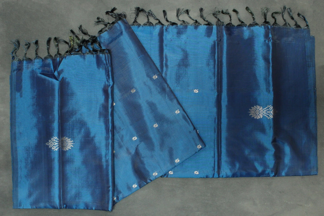 Peacock Blue & Grey Vaazhai Naar (Banana Pith) Borderless Saree with Small Butta