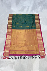 Green Pure Silk Saree with Heavy Pallu Border and Blouse, Traditional Woven Look