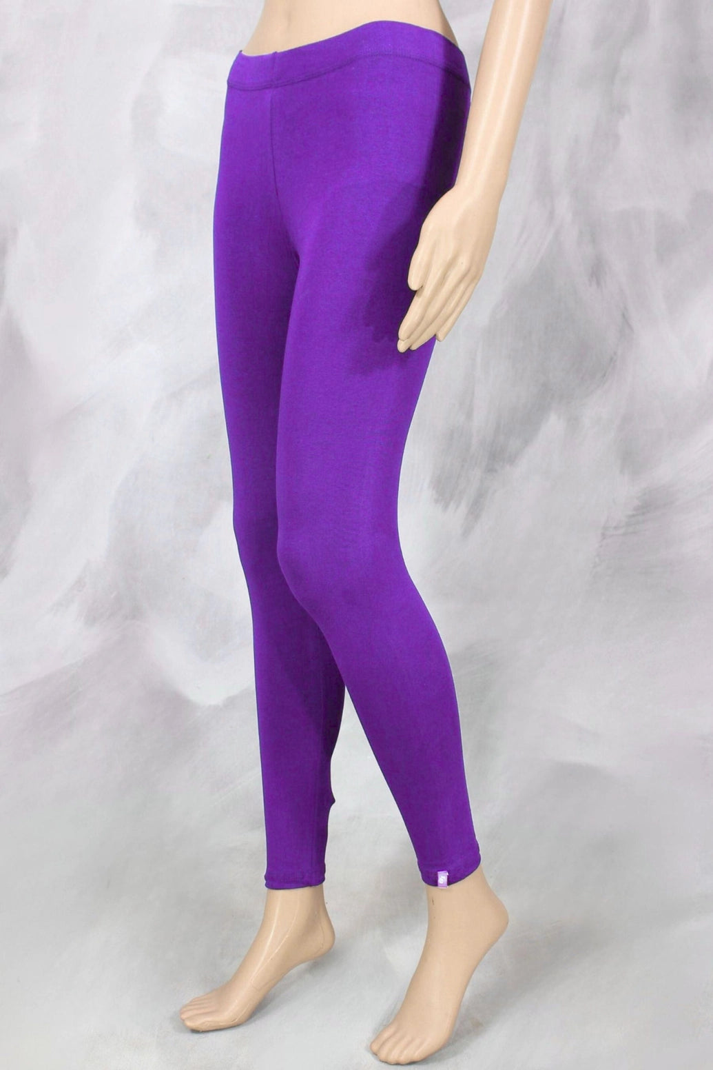 Purple Ankle Length Ankle Leggings for Women with 4-Way Lycra Stretch, Smooth Silicon Wash Finish