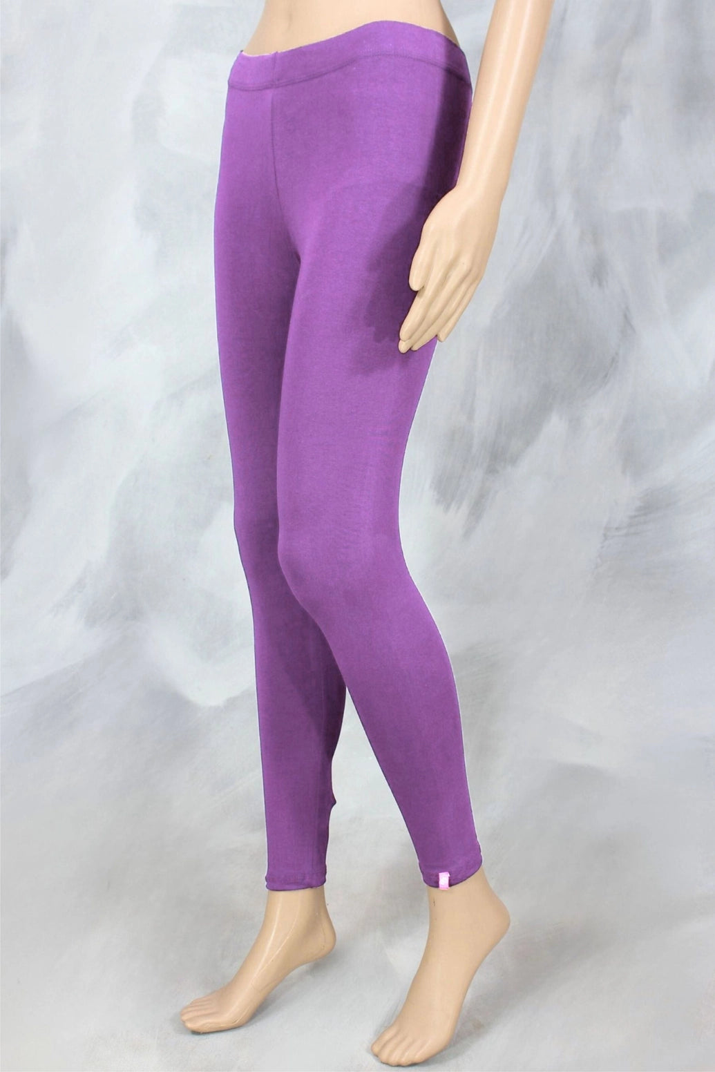Lilac Ankle Length Ankle Leggings in 4-Way Lycra, Smooth Finish Silicon Wash