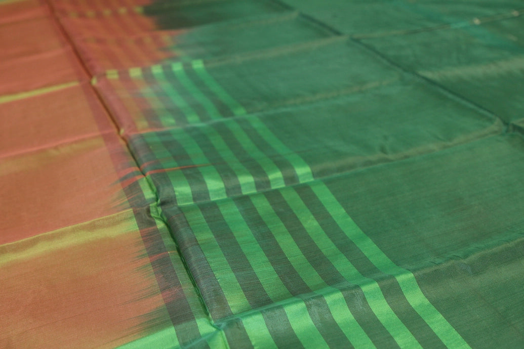 Bottle Green Vaazhai Naar (Banana Pith) Borderless Saree with Small Butta