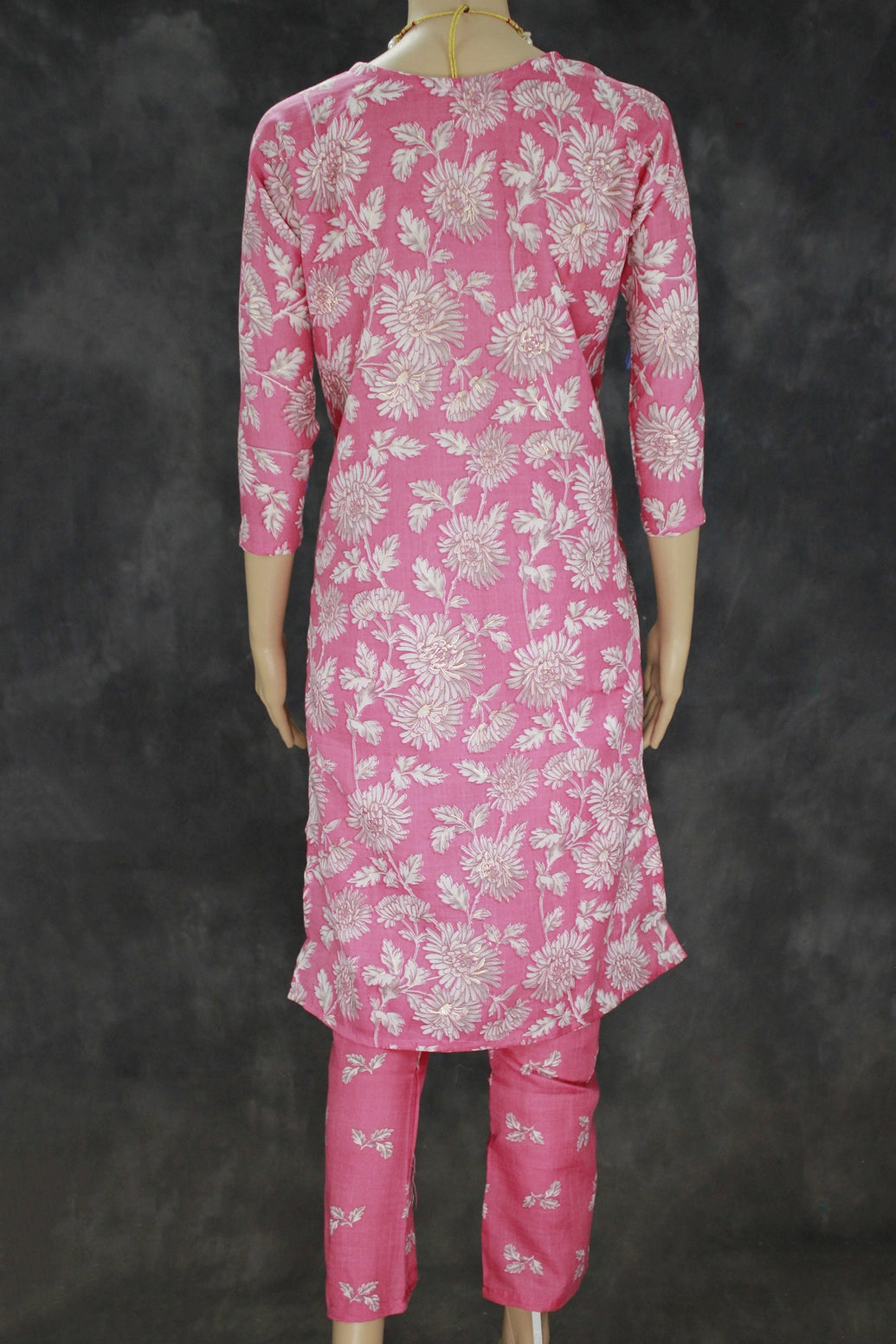 Cotton Pink Kurta Set with Floral Design for Women